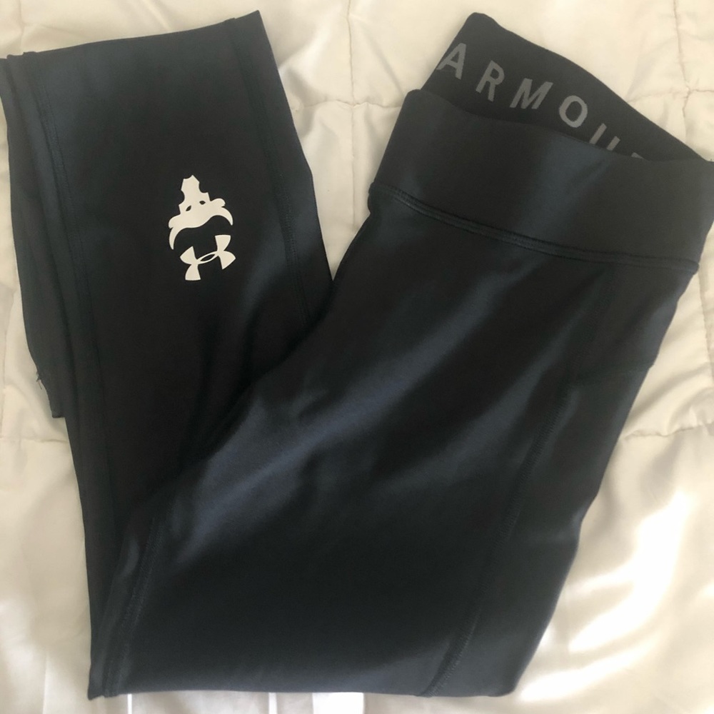 Under armour leggings. M.